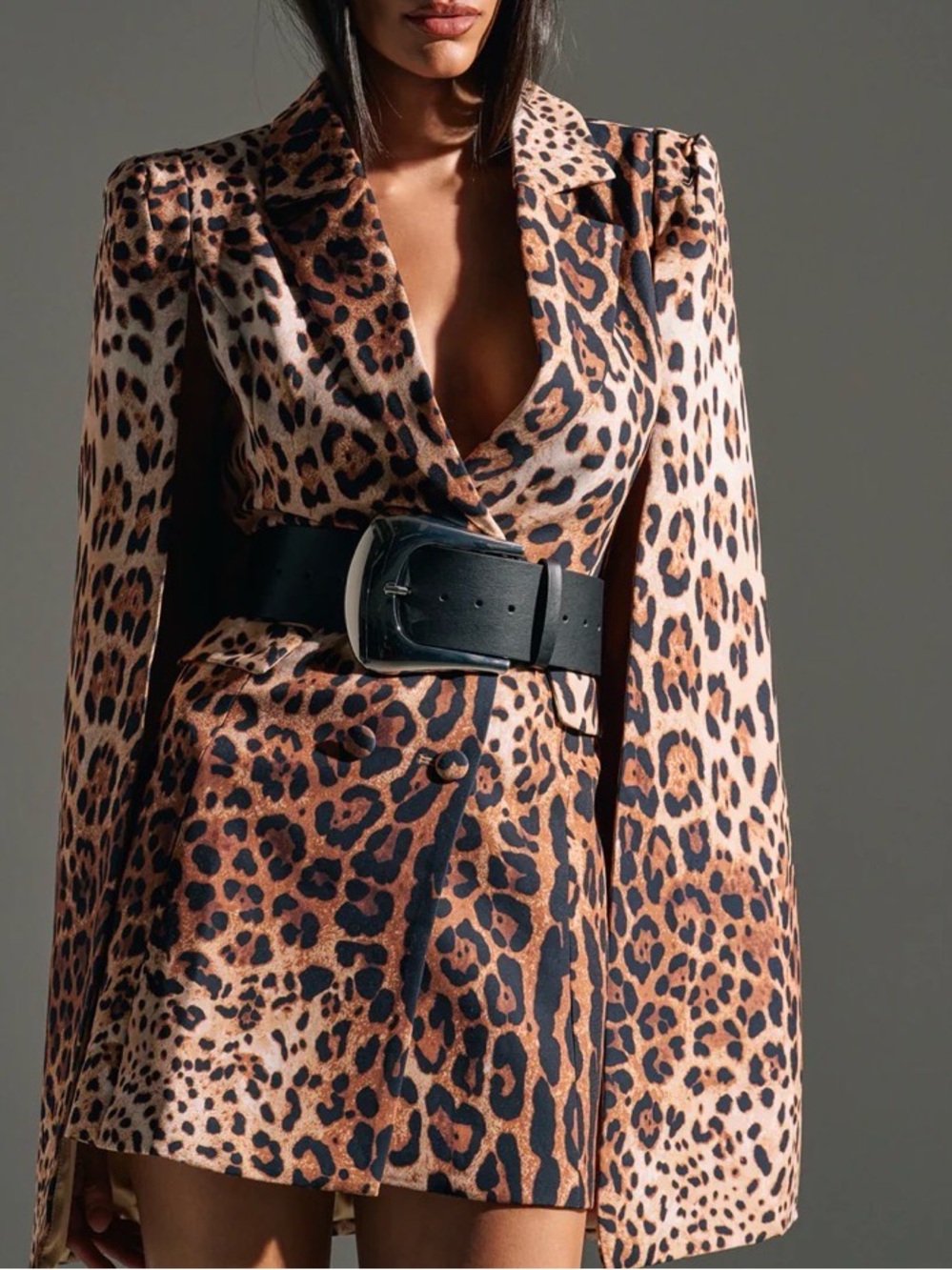 New Akira AMINAH LEOPARD PRINT BLAZER DRESS - Picture 5 of 16